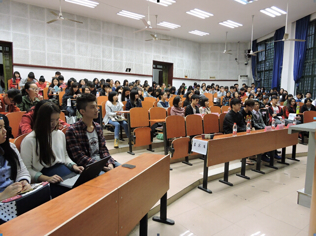 交流中理解，理解中前进——记学院2014年本科生新老生交流会